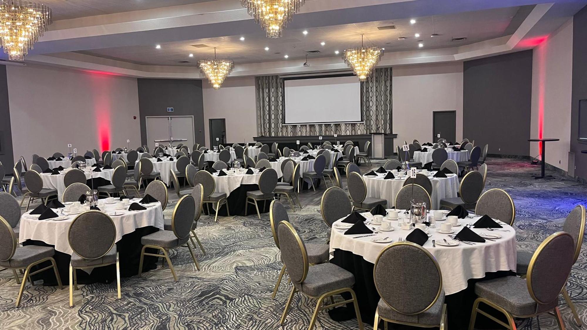 Ambassador Hotel & Conference Resort Kingston Buitenkant foto