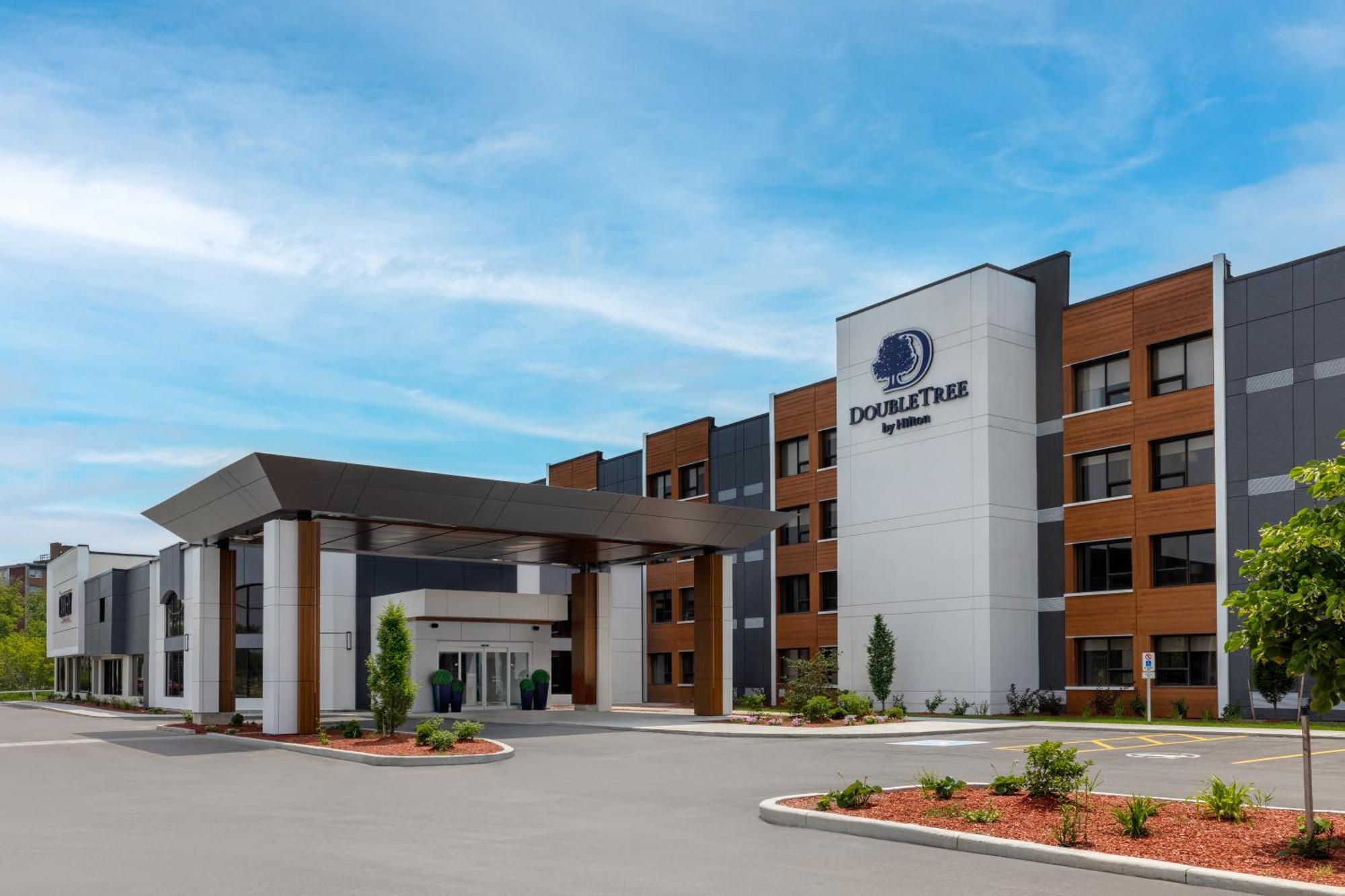 Ambassador Hotel & Conference Resort Kingston Buitenkant foto